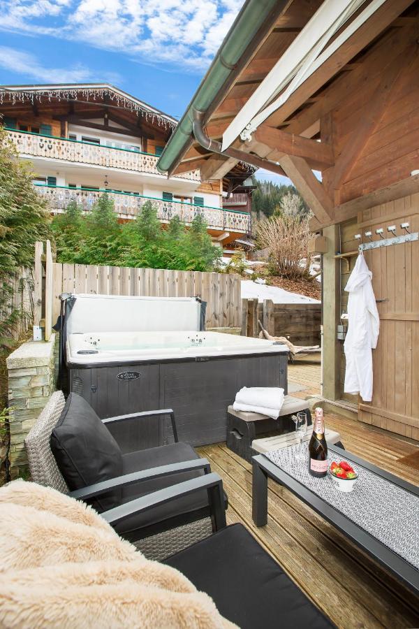 Chalet Muguet Gauche With Hot Tub Sleeps 10 Central Morzine Exterior foto